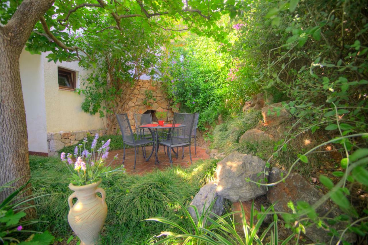 Apartments Villa Rojnica イェルサ エクステリア 写真