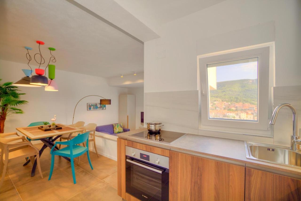 Apartments Villa Rojnica イェルサ エクステリア 写真
