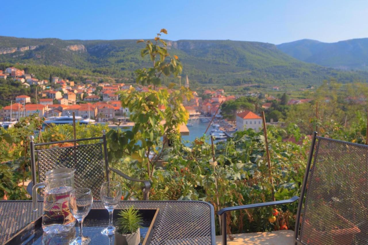 Apartments Villa Rojnica イェルサ エクステリア 写真
